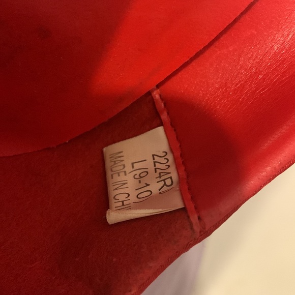 Red ruby slippers! - Picture 5 of 5